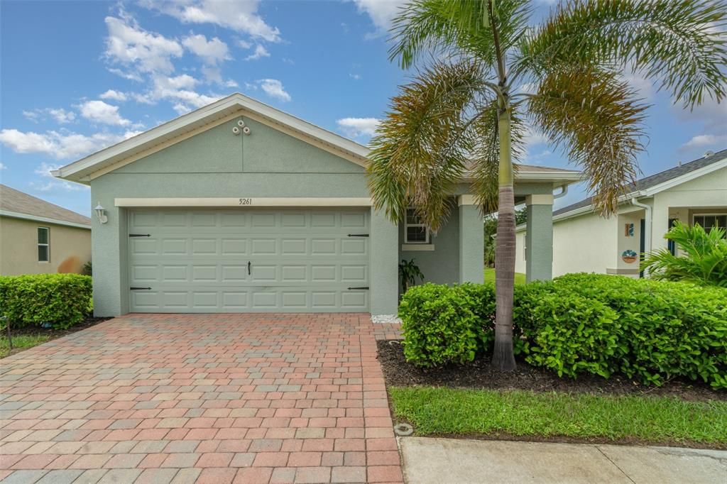 For Sale: $289,900 (3 beds, 2 baths, 1621 Square Feet)