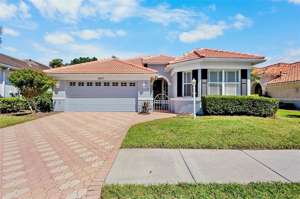 Recently Sold: $665,000 (3 beds, 2 baths, 2119 Square Feet)