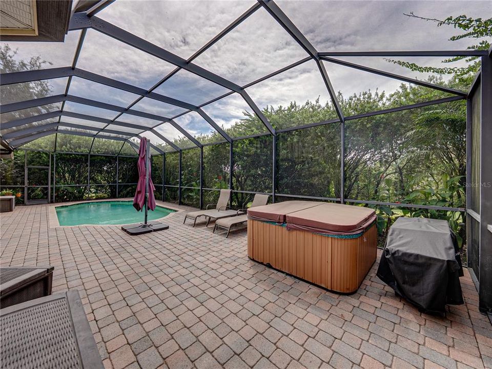 En Venta: $849,900 (3 camas, 3 baños, 2586 Pies cuadrados)