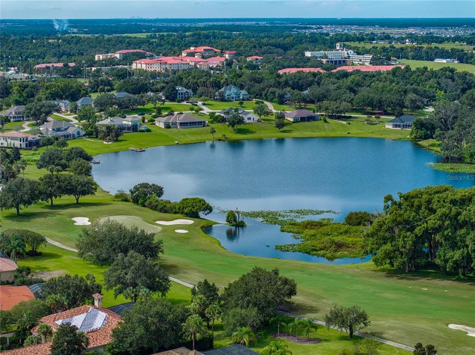 En Venta: $849,900 (3 camas, 3 baños, 2586 Pies cuadrados)