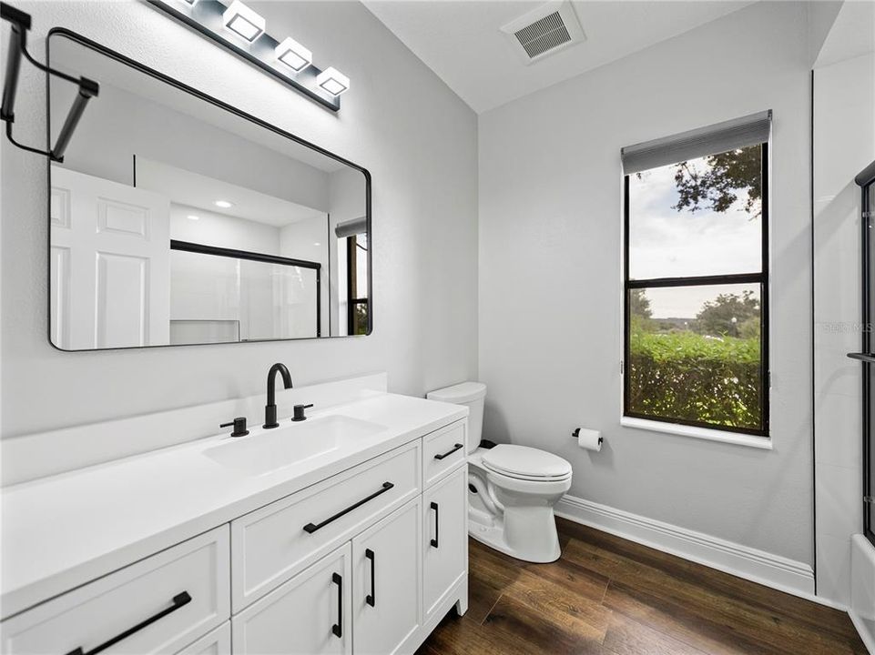 En Venta: $849,900 (3 camas, 3 baños, 2586 Pies cuadrados)