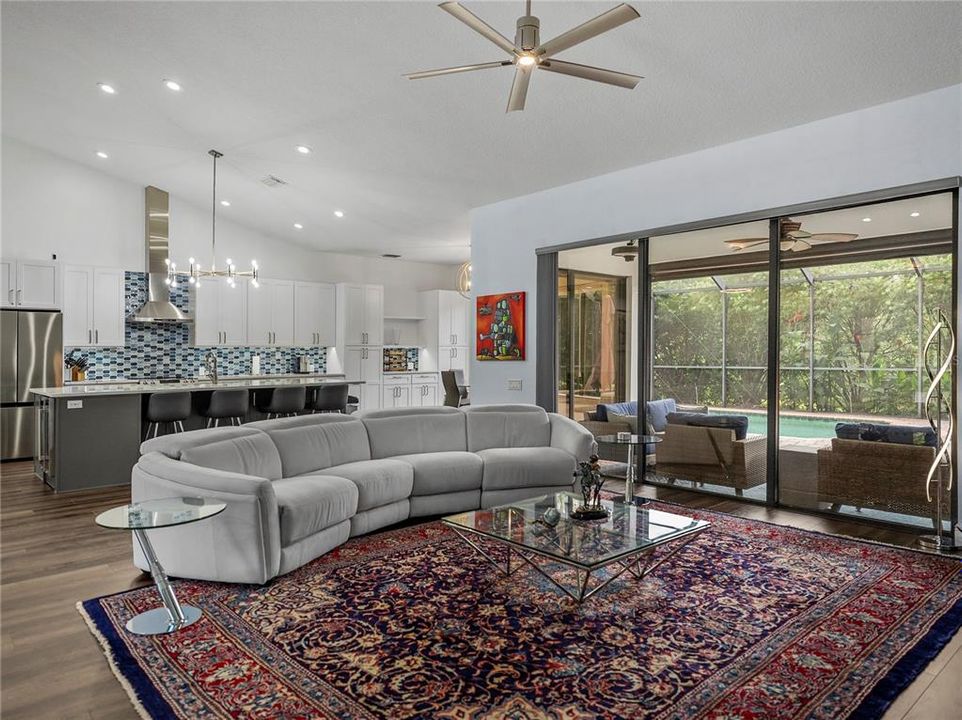 En Venta: $849,900 (3 camas, 3 baños, 2586 Pies cuadrados)