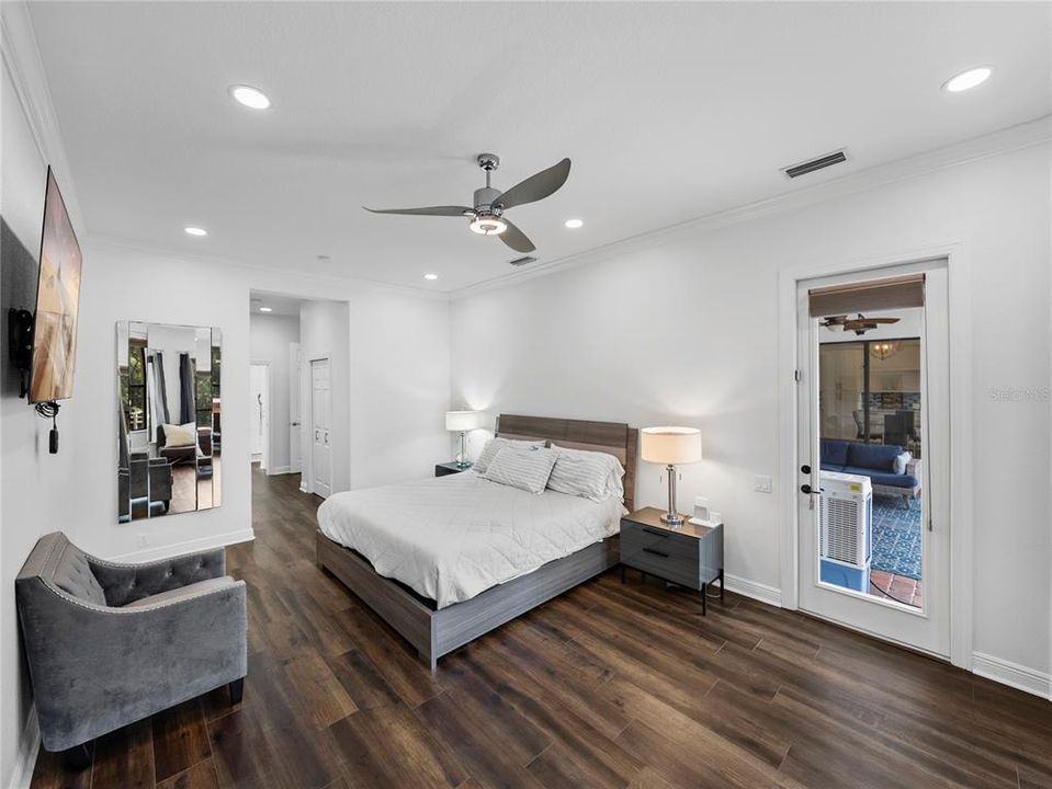 En Venta: $849,900 (3 camas, 3 baños, 2586 Pies cuadrados)