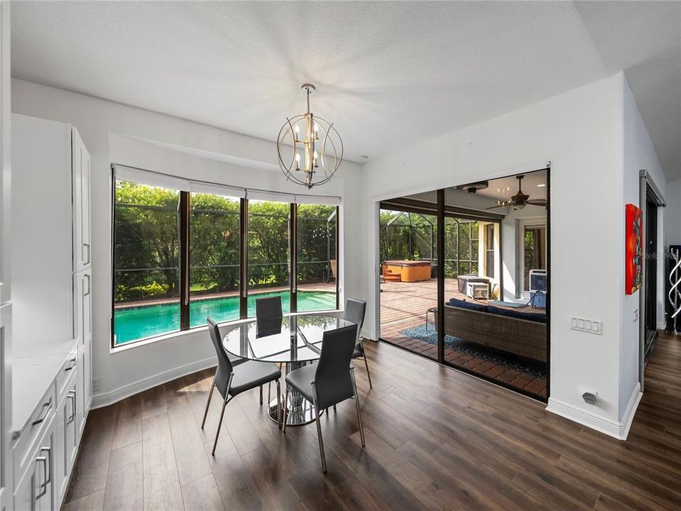 En Venta: $849,900 (3 camas, 3 baños, 2586 Pies cuadrados)