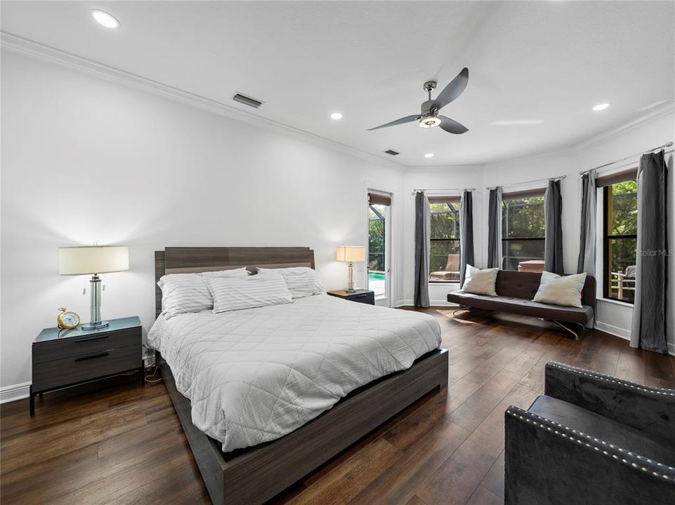 En Venta: $849,900 (3 camas, 3 baños, 2586 Pies cuadrados)