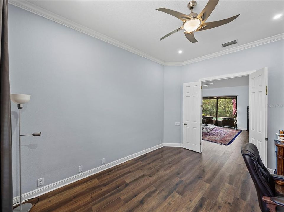 En Venta: $849,900 (3 camas, 3 baños, 2586 Pies cuadrados)