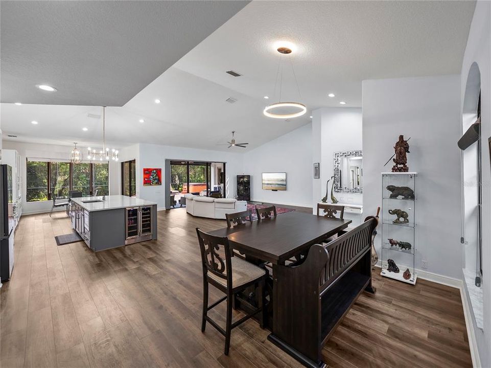 En Venta: $849,900 (3 camas, 3 baños, 2586 Pies cuadrados)