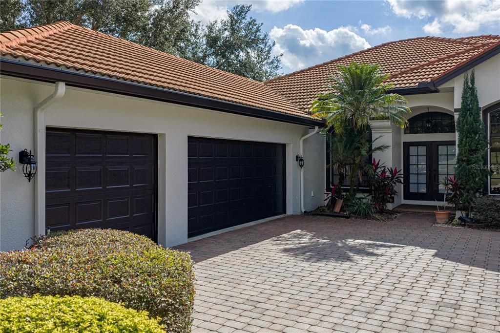 En Venta: $849,900 (3 camas, 3 baños, 2586 Pies cuadrados)