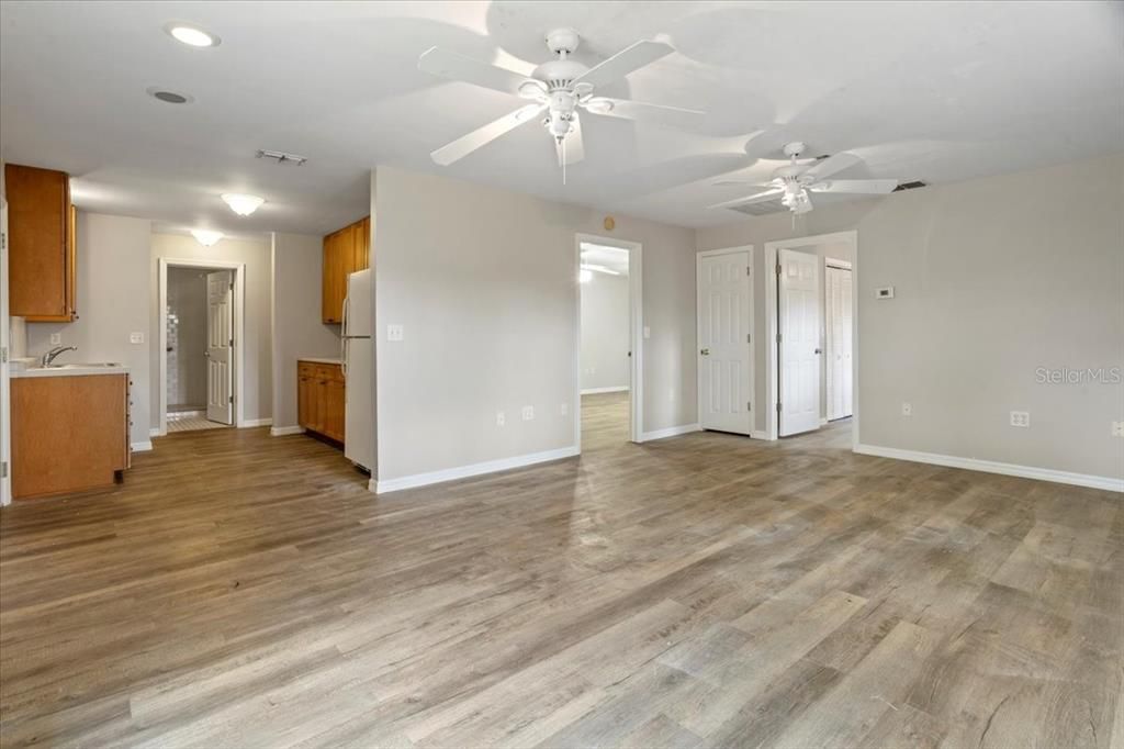 For Rent: $3,200 (5 beds, 3 baths, 3006 Square Feet)