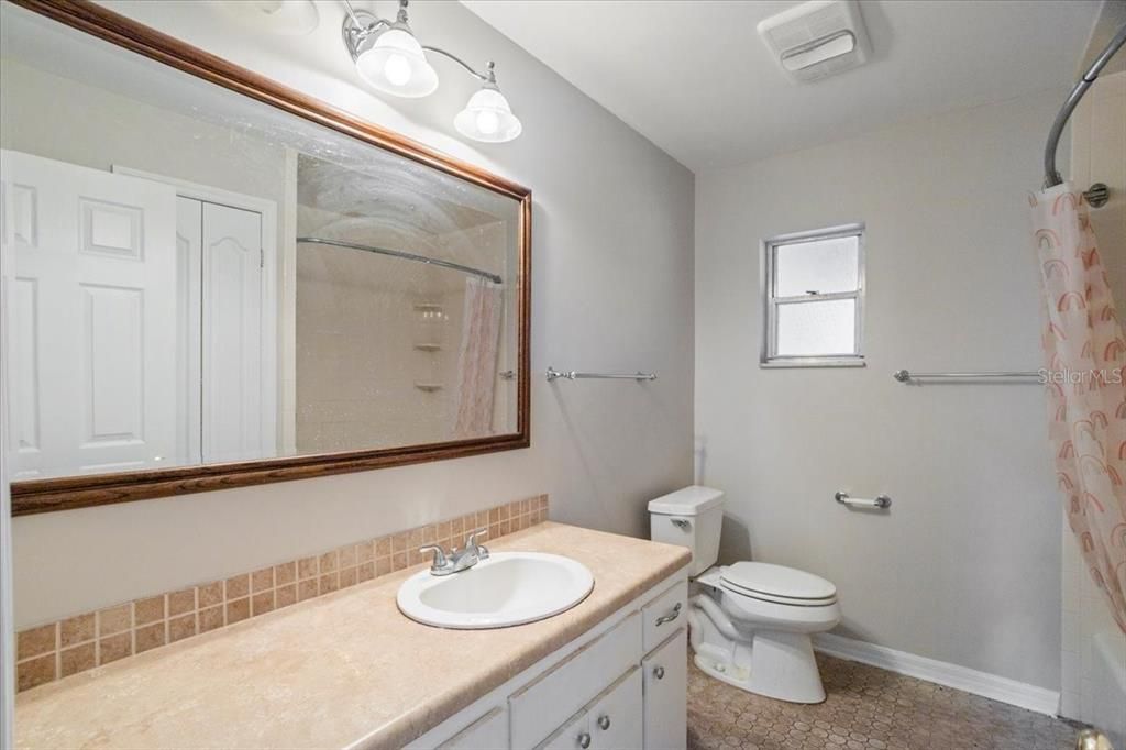 For Rent: $3,200 (5 beds, 3 baths, 3006 Square Feet)