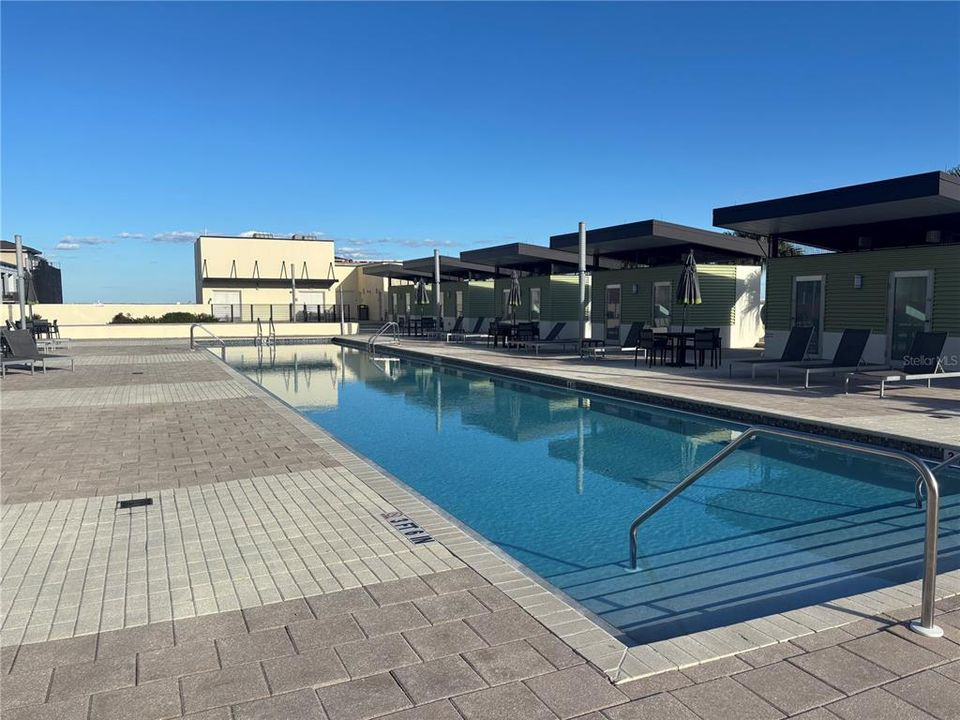 На продажу: $399,900 (2 спален, 1 ванн, 1050 Квадратных фут)