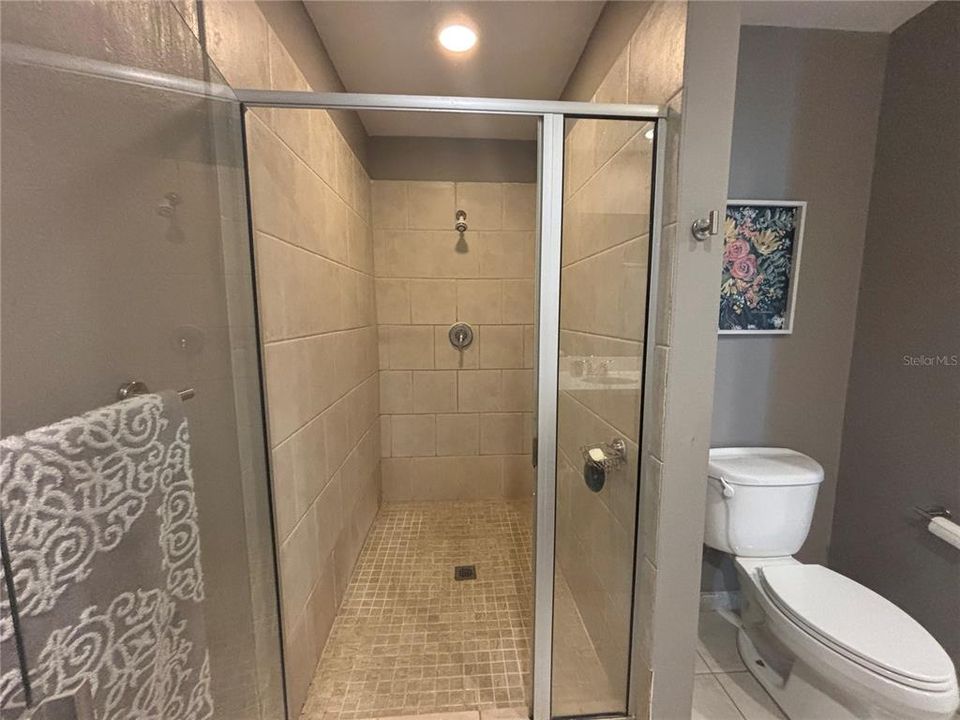 На продажу: $399,900 (2 спален, 1 ванн, 1050 Квадратных фут)