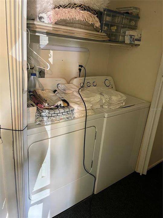 На продажу: $285,000 (4 спален, 0 ванн, 1828 Квадратных фут)