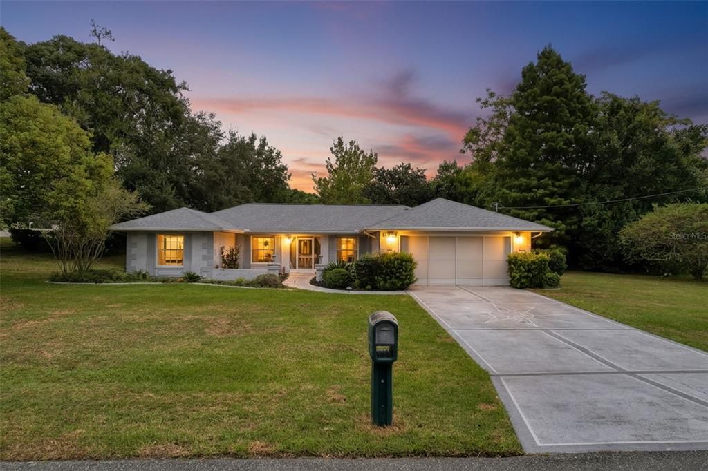 合同活跃: $350,000 (3 贝兹, 2 浴室, 1824 平方英尺)