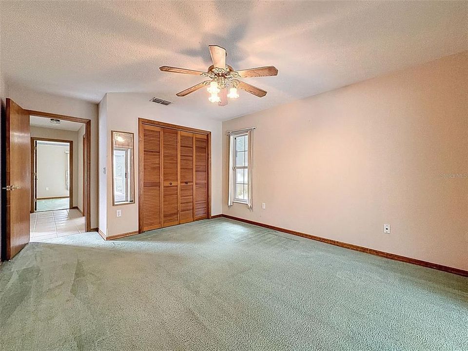 合同活跃: $350,000 (3 贝兹, 2 浴室, 1824 平方英尺)