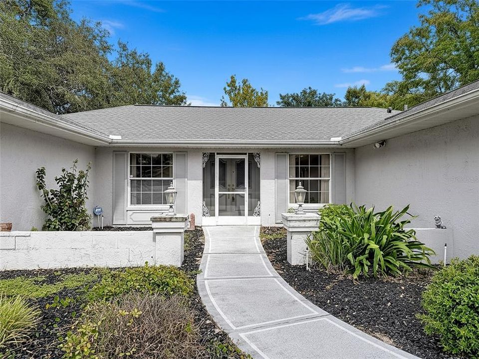 合同活跃: $350,000 (3 贝兹, 2 浴室, 1824 平方英尺)