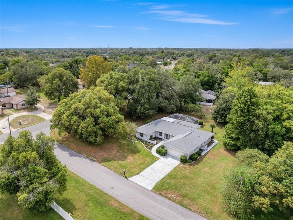 合同活跃: $350,000 (3 贝兹, 2 浴室, 1824 平方英尺)