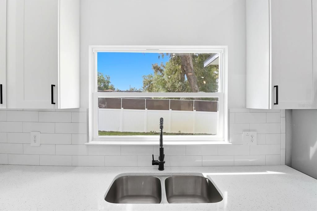 En Venta: $299,000 (3 camas, 2 baños, 1490 Pies cuadrados)