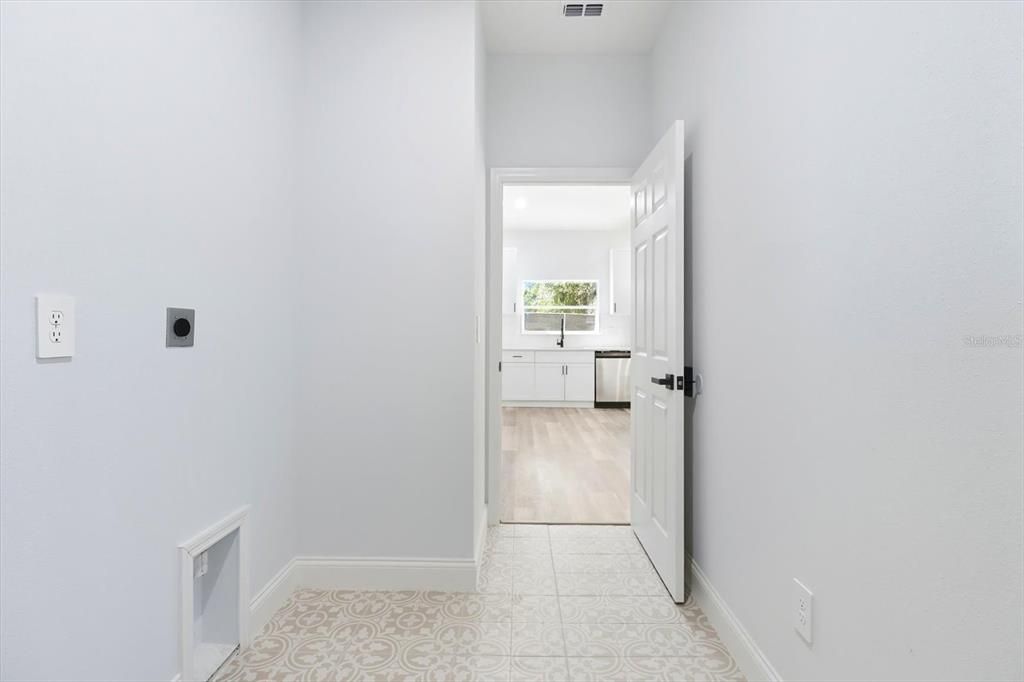 En Venta: $299,000 (3 camas, 2 baños, 1490 Pies cuadrados)