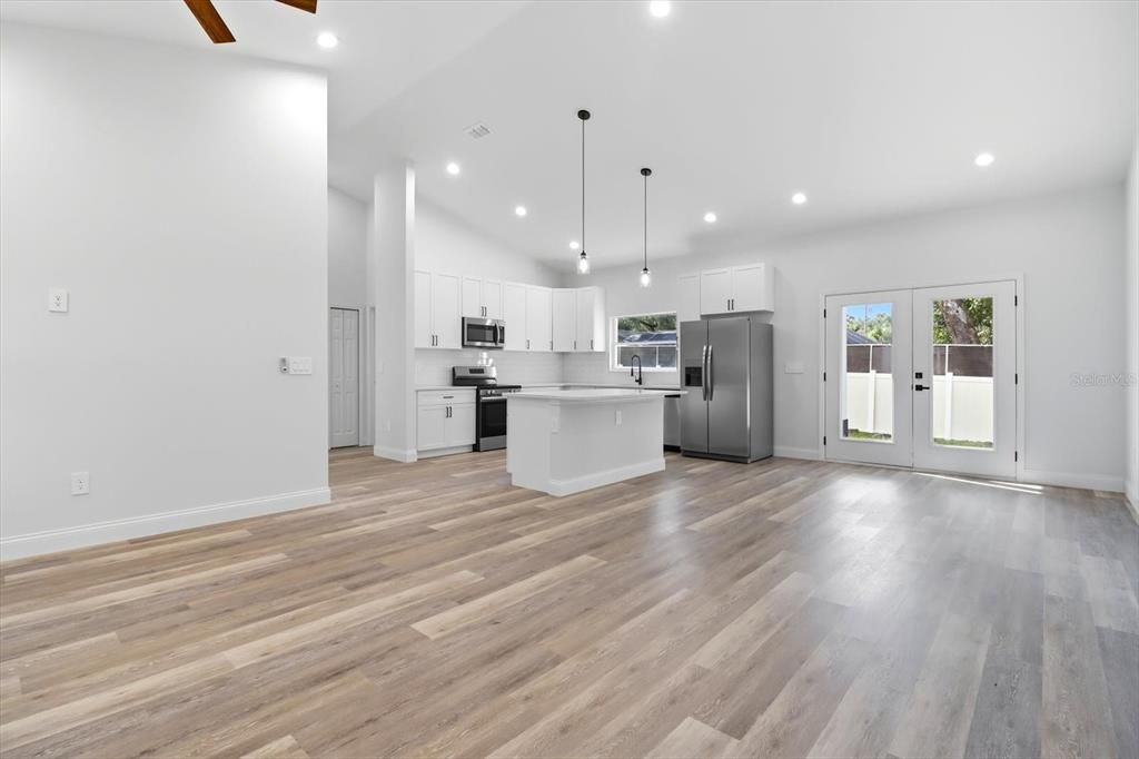 En Venta: $299,000 (3 camas, 2 baños, 1490 Pies cuadrados)