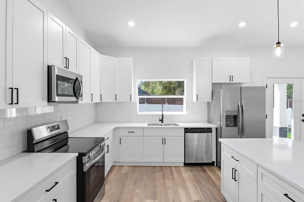 En Venta: $299,000 (3 camas, 2 baños, 1490 Pies cuadrados)