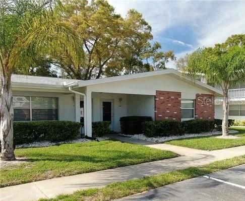 For Sale: $219,900 (2 beds, 2 baths, 1000 Square Feet)