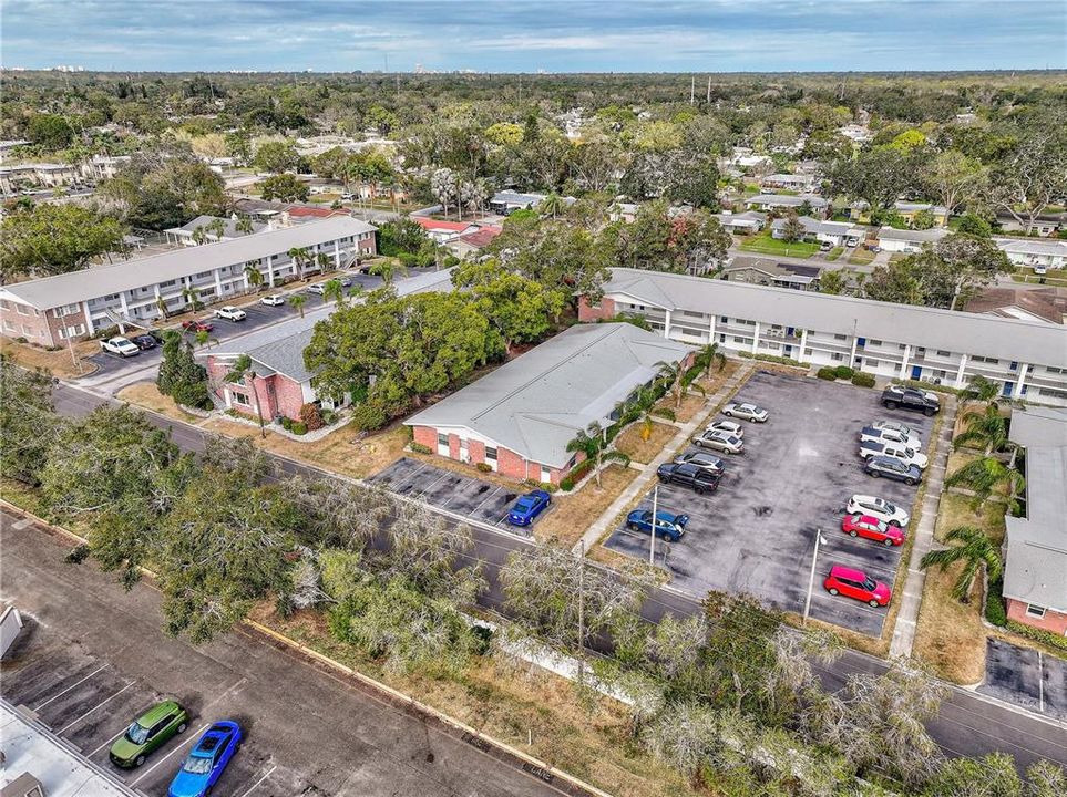 For Sale: $219,900 (2 beds, 2 baths, 1000 Square Feet)