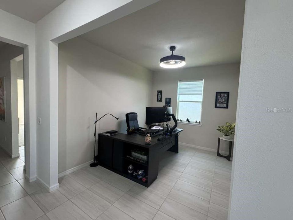 For Rent: $3,350 (3 beds, 2 baths, 2084 Square Feet)