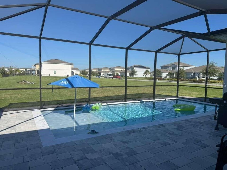 For Rent: $3,350 (3 beds, 2 baths, 2084 Square Feet)