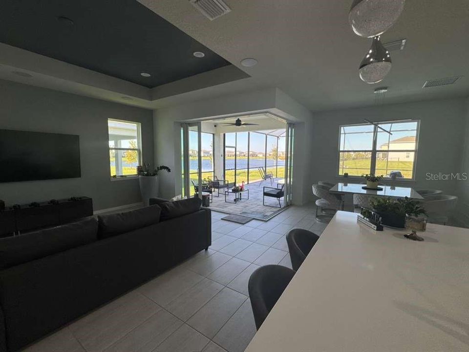 For Rent: $3,350 (3 beds, 2 baths, 2084 Square Feet)