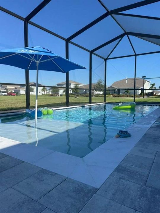 For Rent: $3,350 (3 beds, 2 baths, 2084 Square Feet)