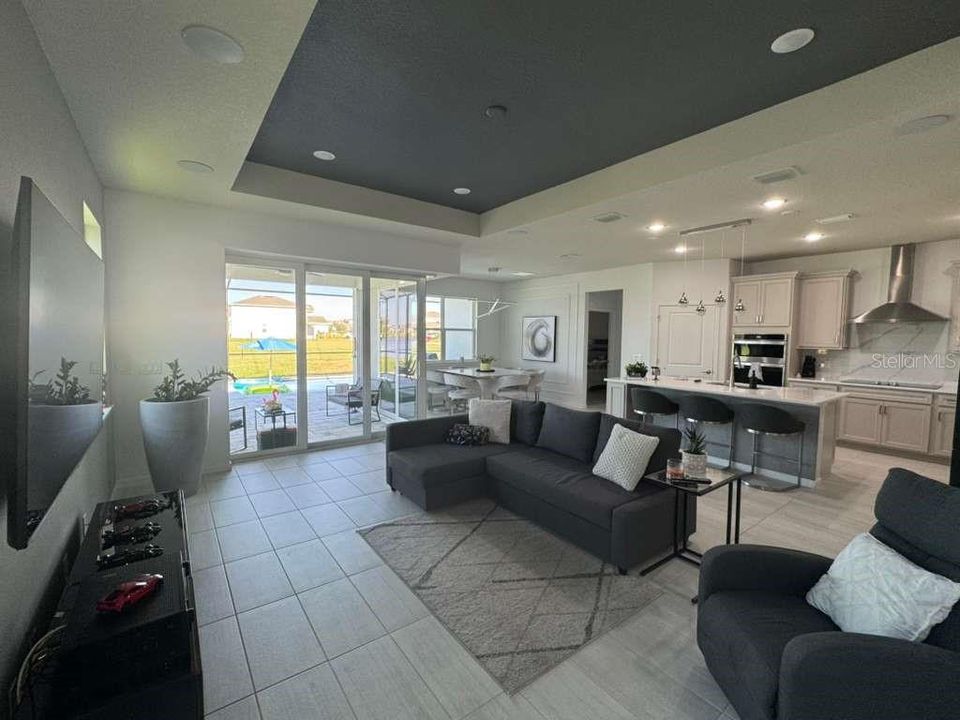 For Rent: $3,350 (3 beds, 2 baths, 2084 Square Feet)