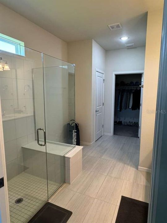 For Rent: $3,350 (3 beds, 2 baths, 2084 Square Feet)