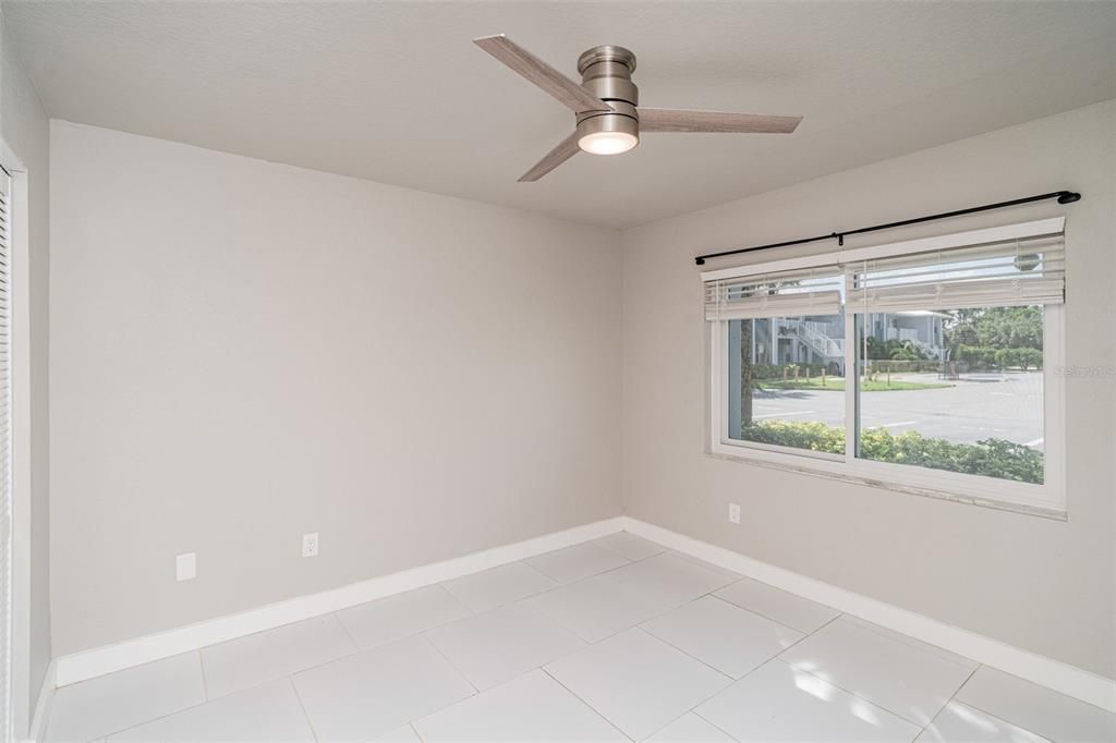 For Sale: $169,900 (2 beds, 2 baths, 860 Square Feet)