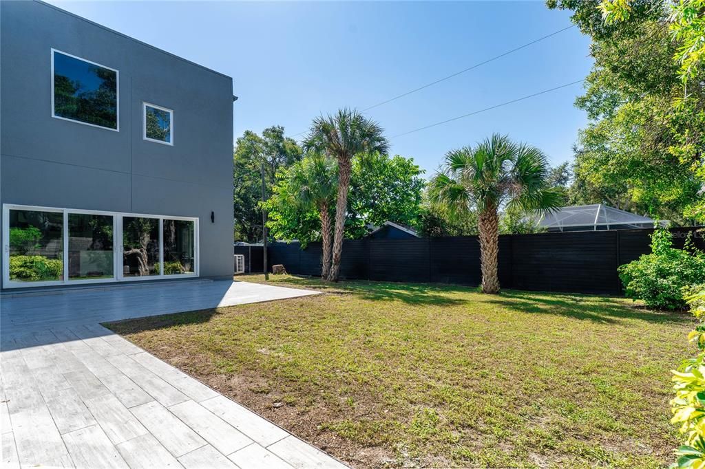 Activo con contrato: $929,000 (4 camas, 3 baños, 2540 Pies cuadrados)