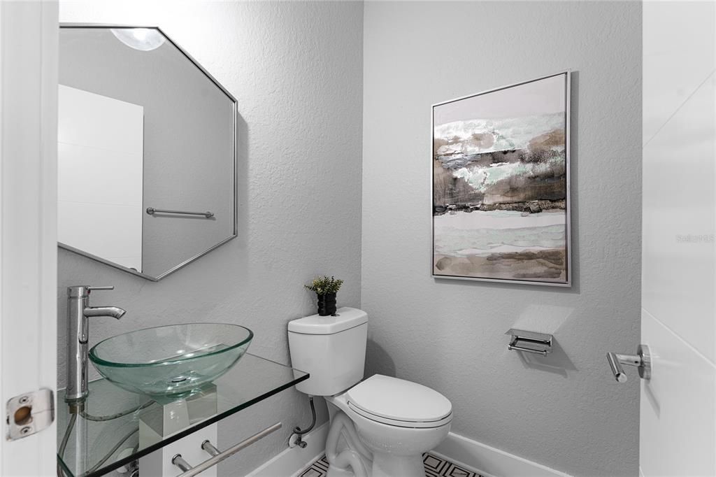 Activo con contrato: $929,000 (4 camas, 3 baños, 2540 Pies cuadrados)