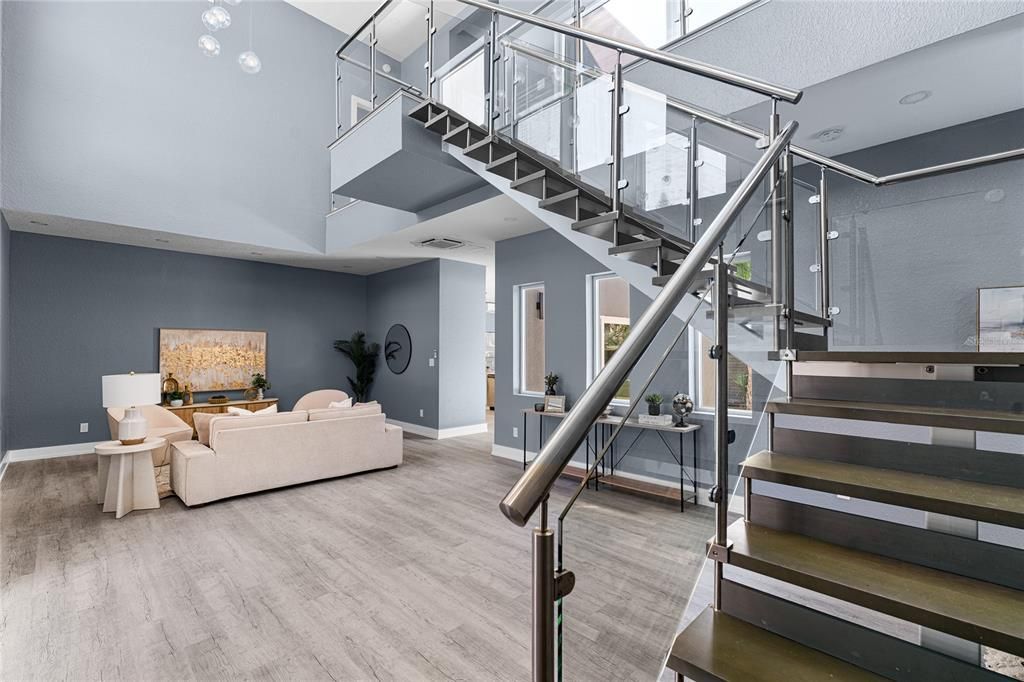 Activo con contrato: $929,000 (4 camas, 3 baños, 2540 Pies cuadrados)