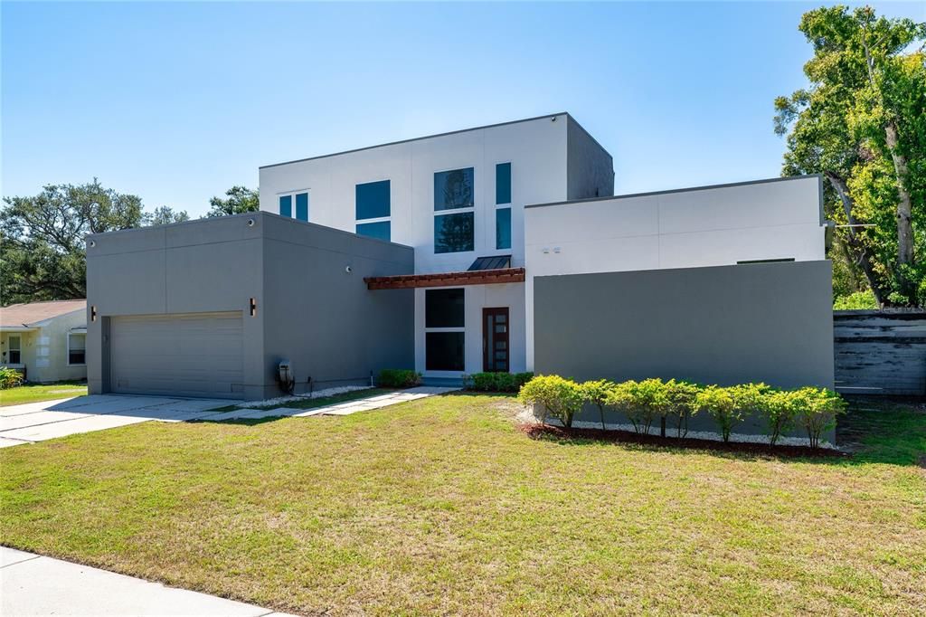 Activo con contrato: $929,000 (4 camas, 3 baños, 2540 Pies cuadrados)