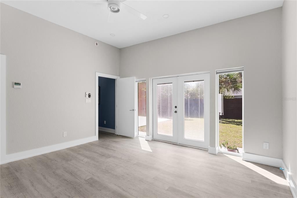 Activo con contrato: $929,000 (4 camas, 3 baños, 2540 Pies cuadrados)