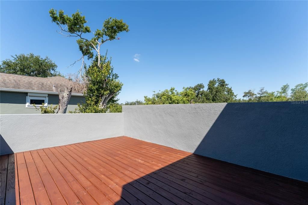 Activo con contrato: $929,000 (4 camas, 3 baños, 2540 Pies cuadrados)