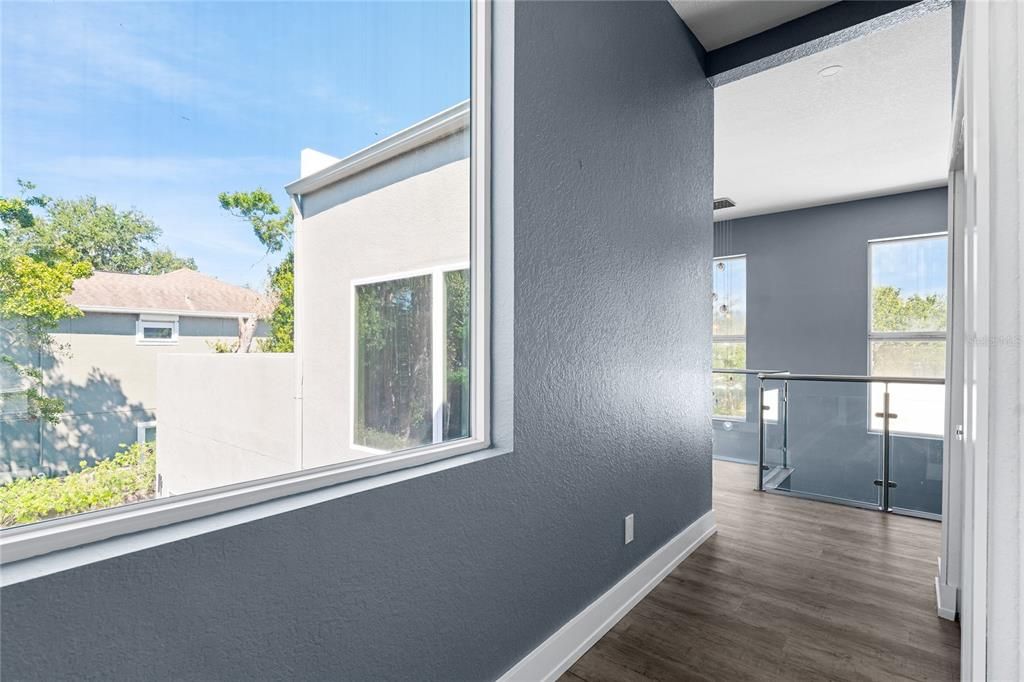 Activo con contrato: $929,000 (4 camas, 3 baños, 2540 Pies cuadrados)