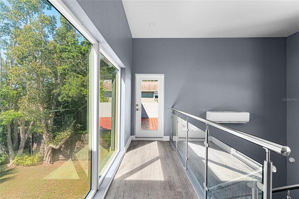 Activo con contrato: $929,000 (4 camas, 3 baños, 2540 Pies cuadrados)