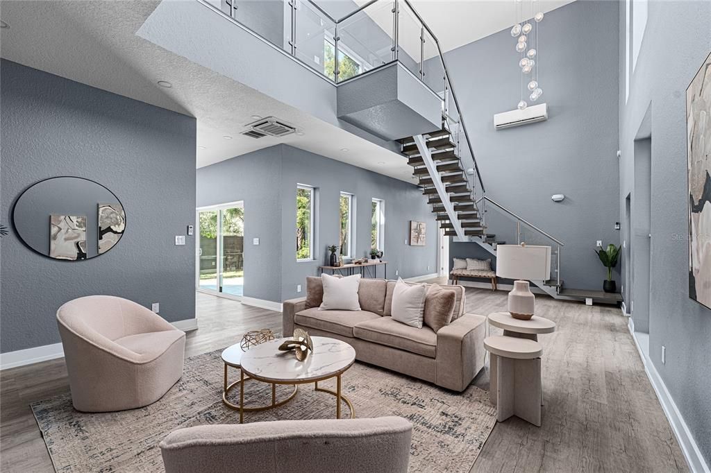 Activo con contrato: $929,000 (4 camas, 3 baños, 2540 Pies cuadrados)