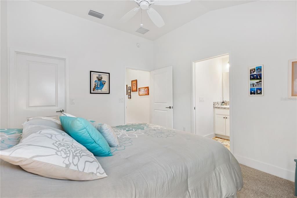 En Venta: $629,000 (3 camas, 3 baños, 1905 Pies cuadrados)