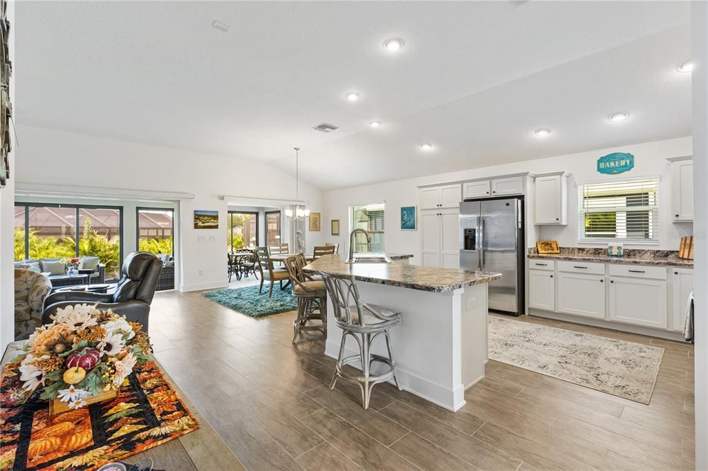 En Venta: $629,000 (3 camas, 3 baños, 1905 Pies cuadrados)