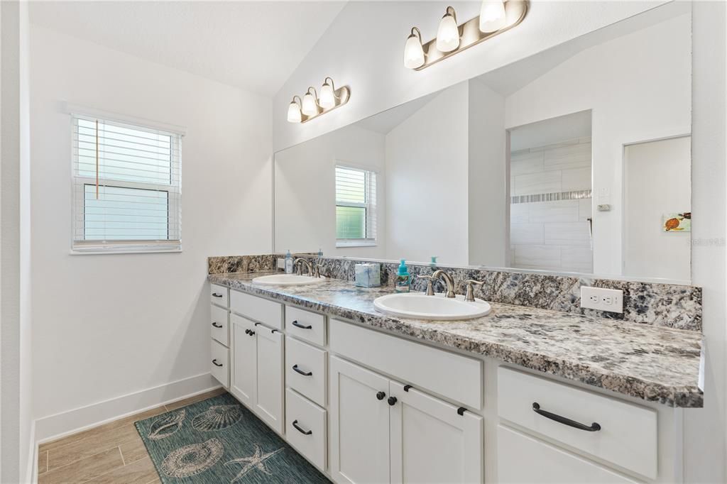 En Venta: $629,000 (3 camas, 3 baños, 1905 Pies cuadrados)