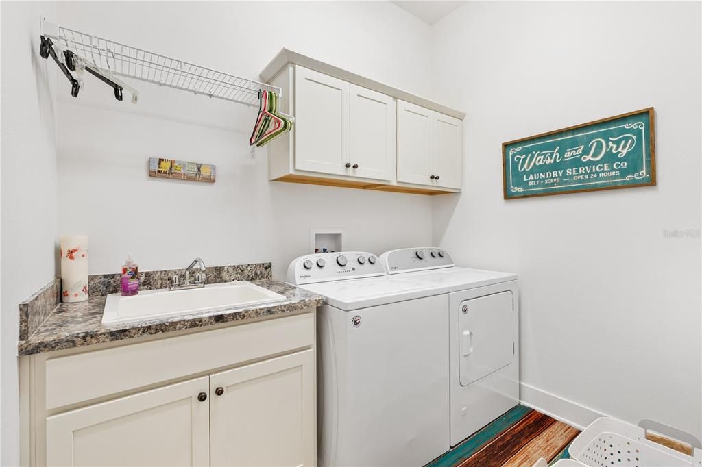 En Venta: $629,000 (3 camas, 3 baños, 1905 Pies cuadrados)