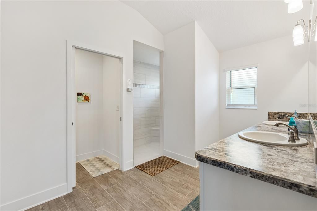 En Venta: $629,000 (3 camas, 3 baños, 1905 Pies cuadrados)