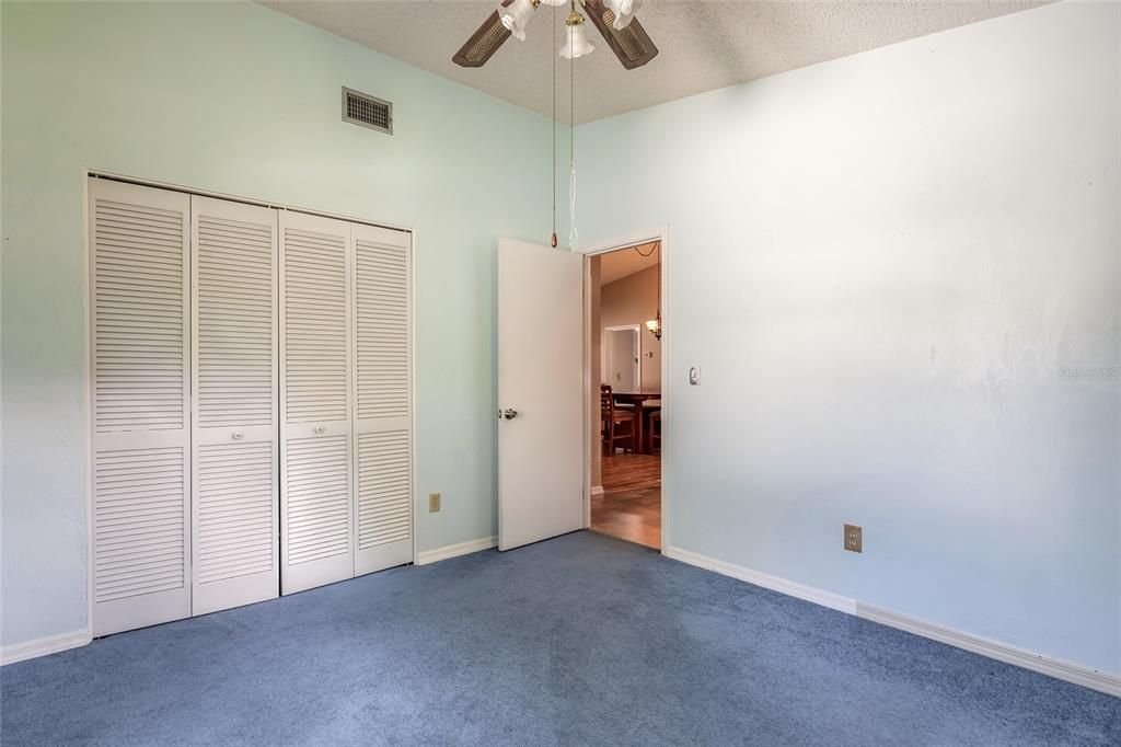 Active With Contract: $230,000 (3 beds, 2 baths, 1192 Square Feet)