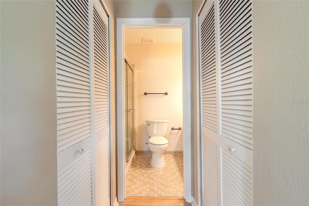 Active With Contract: $230,000 (3 beds, 2 baths, 1192 Square Feet)